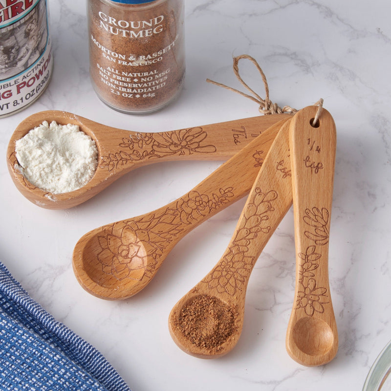 vintage inspired baloon whisk